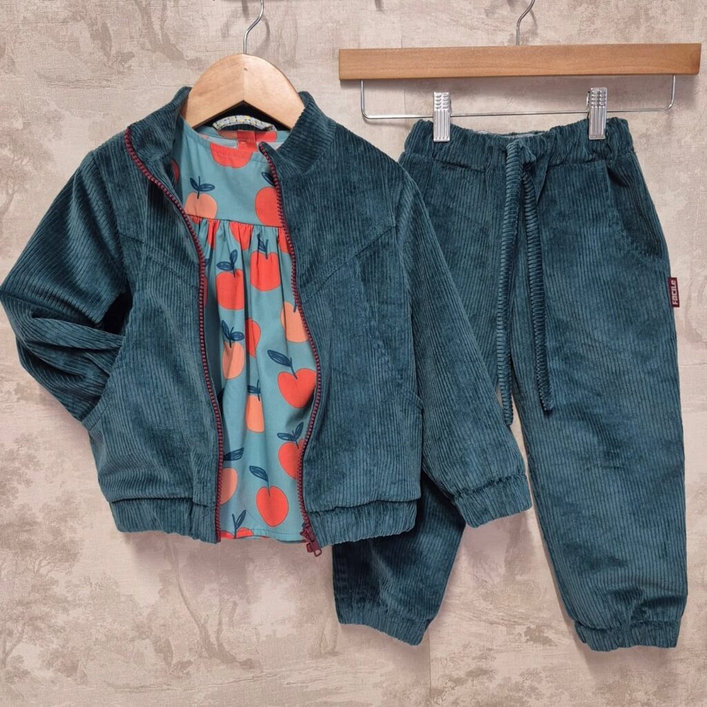 Komplet sztruksowy Facile