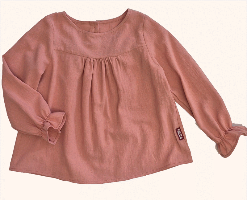 Bluzka w kolorze herbacianego różu